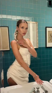 Escort aus Rostock nach Hause bestellen